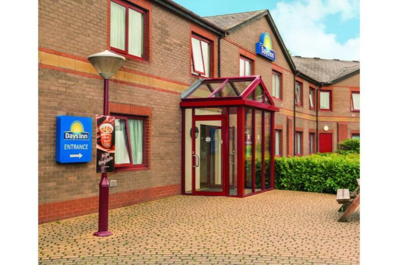 Days Inn Magor Exterior foto